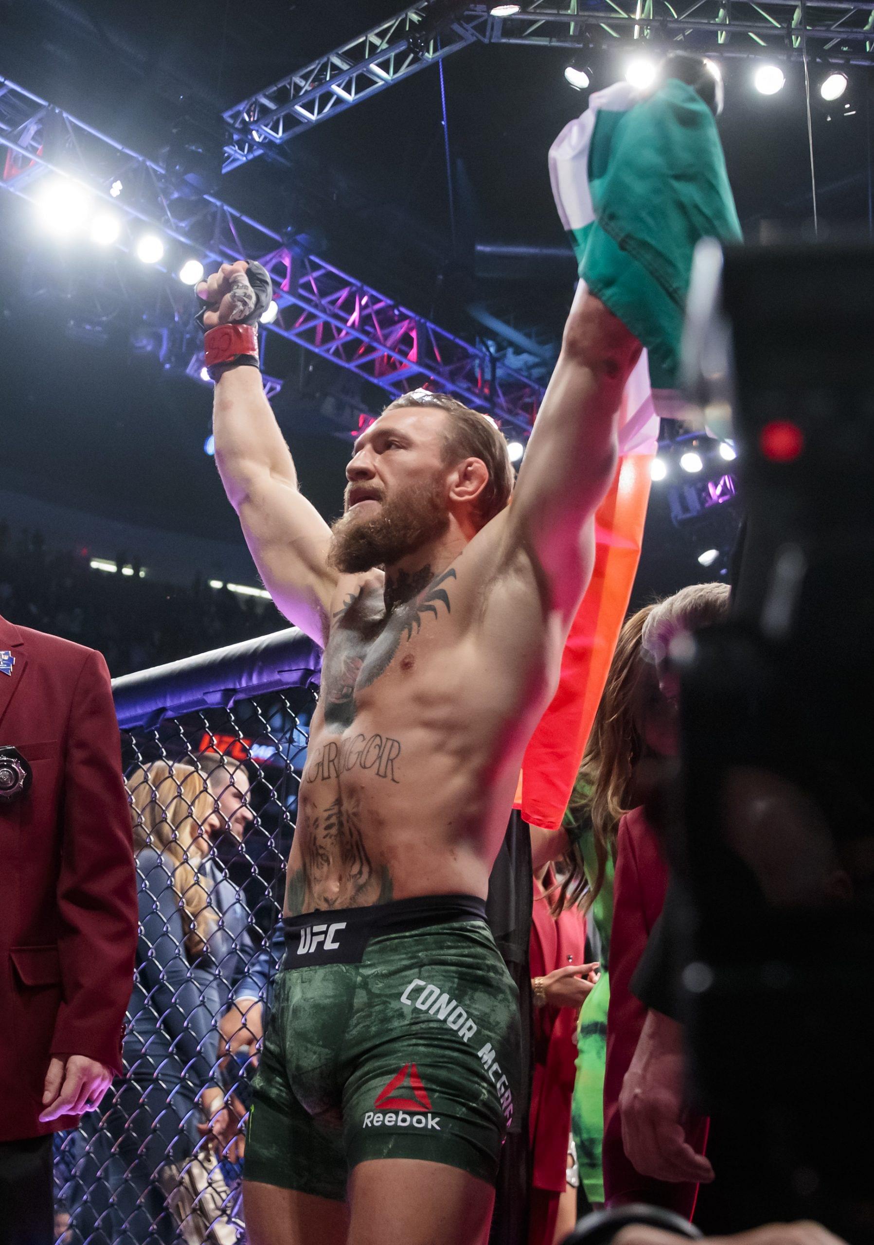 Conor McGregor takes to Twitter to express his interest in buying the Club, saying "I WOULD LOVE IT!"