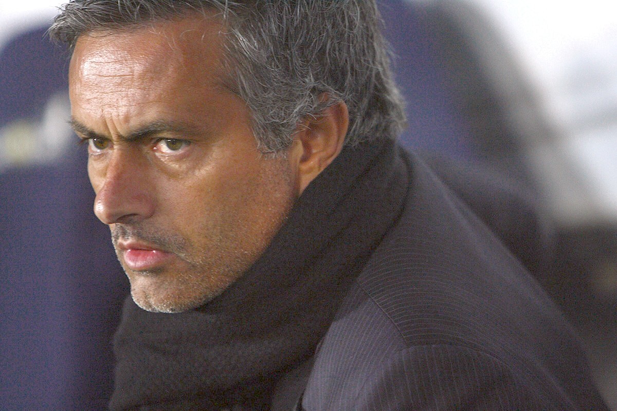 Chelsea Fans: We love you Jose! But stop alienating us