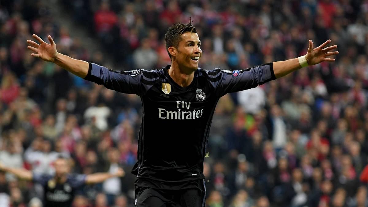 source : en.as.com Ronaldo celebrates his second as Real Madrid shoots down Bayern Munich