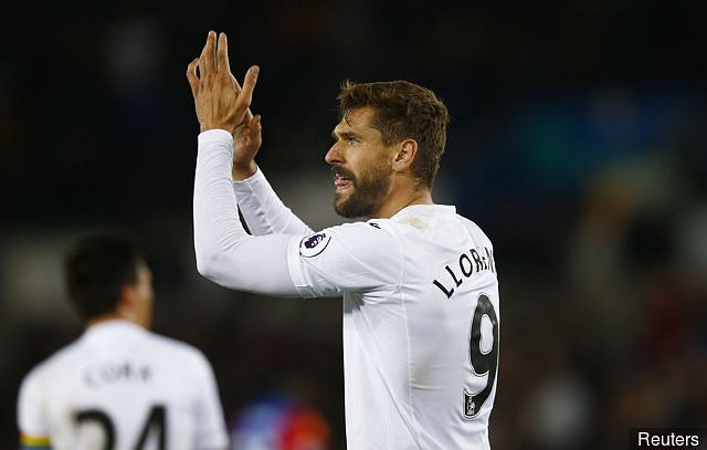 Chelsea eye Fernando Llorente