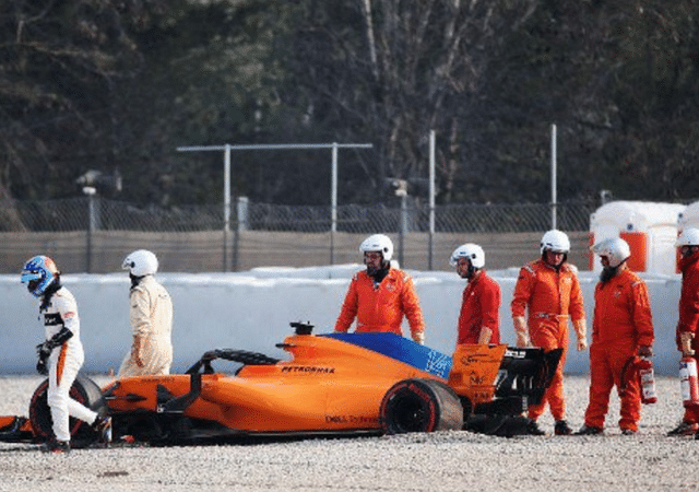Fernando Alonso crash