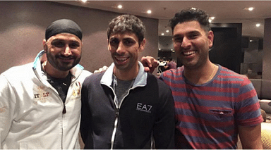 Ashish Nehra and Yuvraj Singh’s dance moves can give you complex