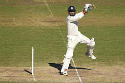 Murali Vijay smashes 26 runs