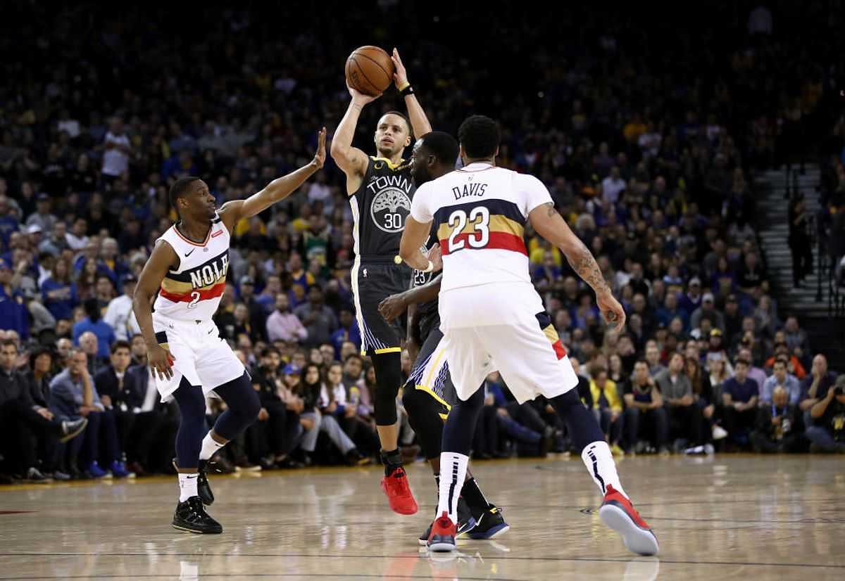 WATCH: Steph Curry does the Michael Jordan shrug after insane 3 pointer against Pelicans