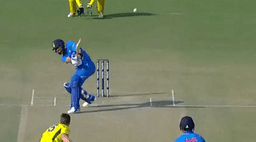Virat Kohli's slap shot in 4th ODI vs Australia