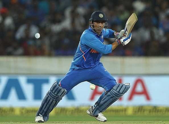 Dhoni and other Indian batsmen take Sixes Challenge