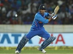 Dhoni and other Indian batsmen take Sixes Challenge