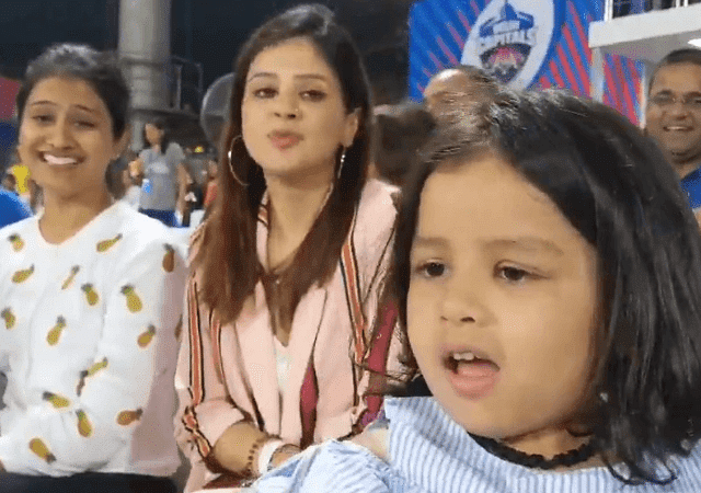 MS Dhoni's daughter Ziva Dhoni cheers for Papa
