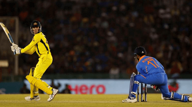 Crowd chants for MS Dhoni after Rishabh Pant falters