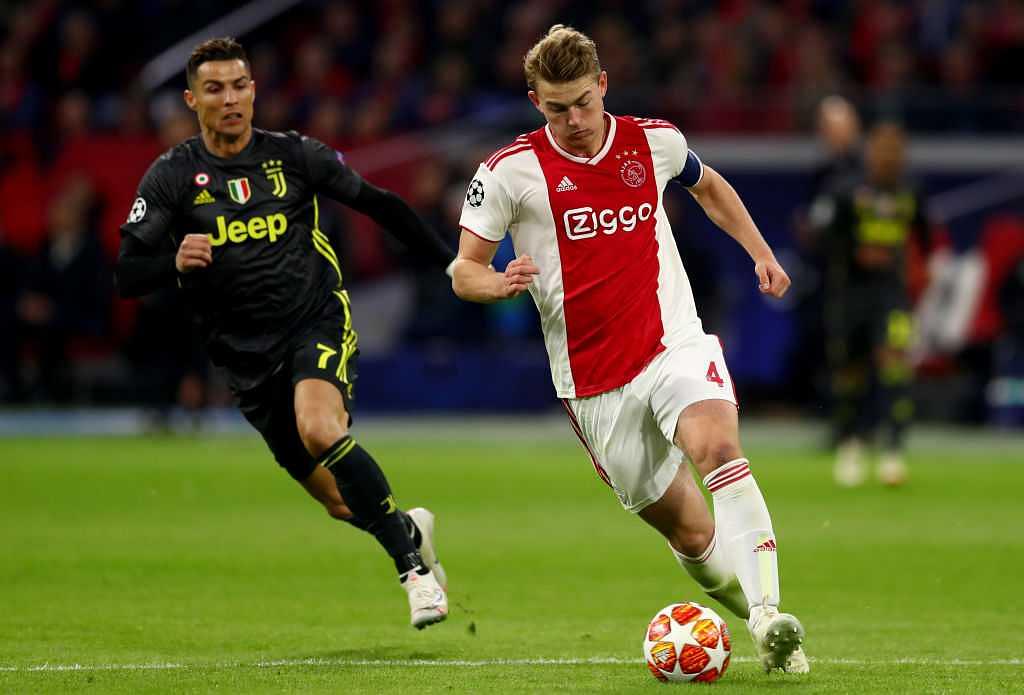 Matthijs De Ligt Transfer: Cristiano Ronaldo urges Ajax captain to join Juventus