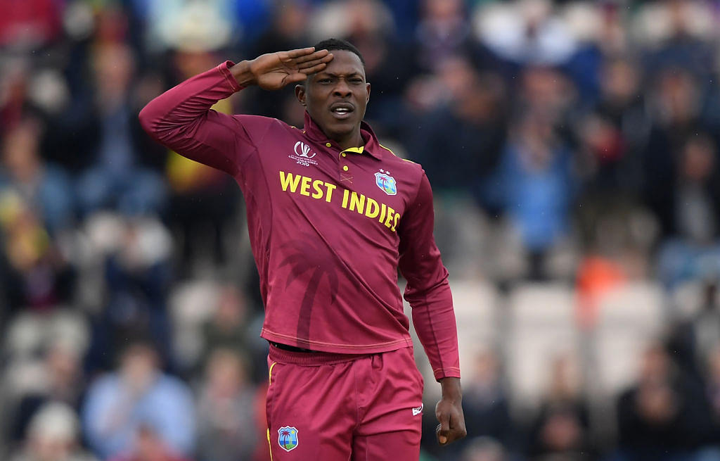 WATCh: Sheldon Cottrell replies with amazing gesture towards couple of young fans emulating his Cottrell salute