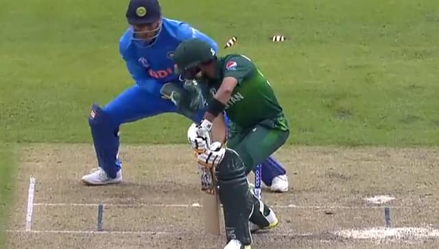 Babar Azam bowled by Kuldeep Yadav: Watch Indian spinner knock Azam over with a beautiful delivery during India vs Pakistan match