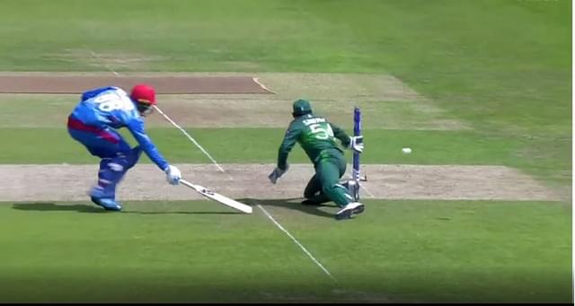 WATCH: Sarfaraz Ahmed faces an embarrassing situation as he fails to execute the no-look run out vs Afghanistan