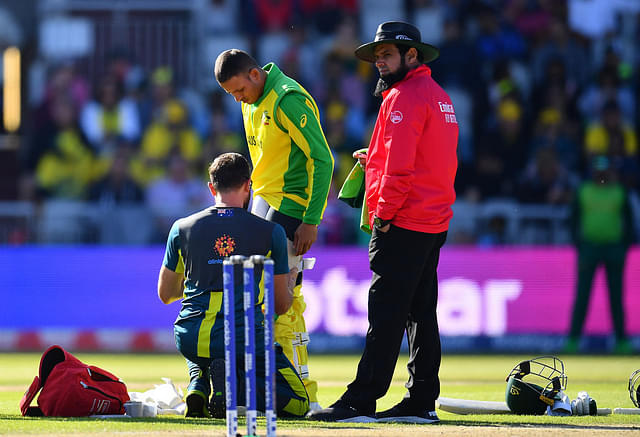 Usman Khawaja retires hurt while batting due to a massive injury scare during Australia vs South Africa 2019 World Cup match