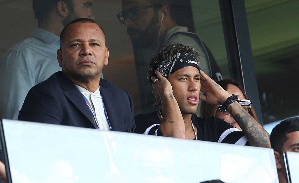 Neymar Transfer News : Brazilian Superstar's father set to meet Juventus' officials in Turin