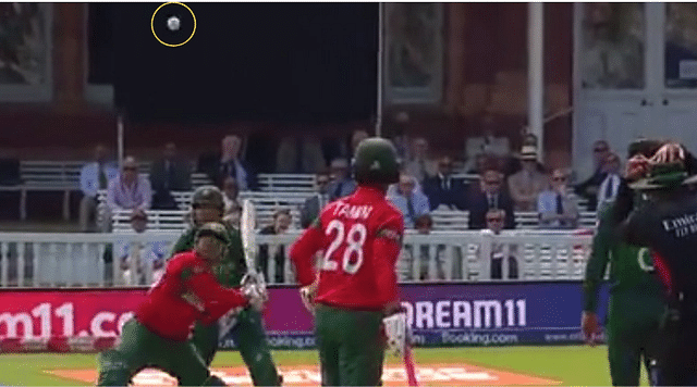 WATCH: Mohammad Hafeez bowls hilarious loopy full toss as Soumya Sarkar hits it for a boundary | Pakistan vs Bangladesh