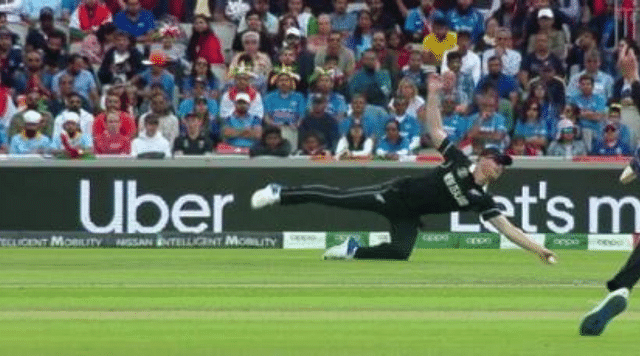 James Neesham catch vs India: Watch Kiwi all-rounder grab an absolute one-handed stunner to dismiss Dinesh Karthik | India vs New Zealand wickets