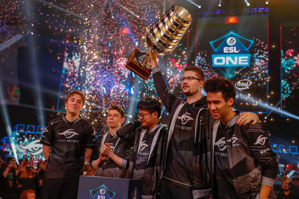 Highest Esports Prize Money DOTA 2 prize pool 2019 breaks Fortnite World Cup prize money pool