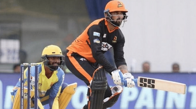 WATCH: Murali Vijay bats left-handed off Ravi Ashwin in TNPL 2019