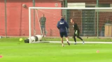 Watch: Nicklas Bendtner’s training footage shows that the striker is back at his best