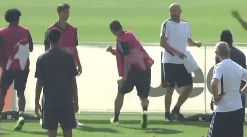 Gonzalo Higuain kicks Juventus coach during training for the Champions league