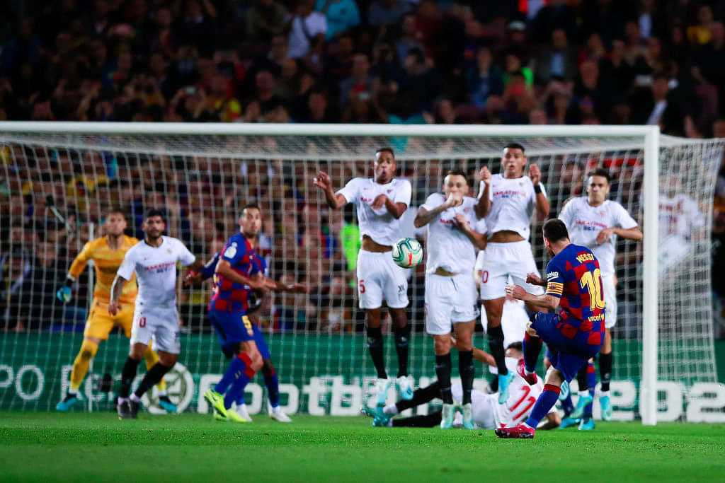 Lionel Messi Freekick: Barcelona Skipper scores an extraordinary free ...