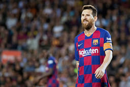 Watch Lionel Messi’s filthy touch from behind his back while training with Barcelona