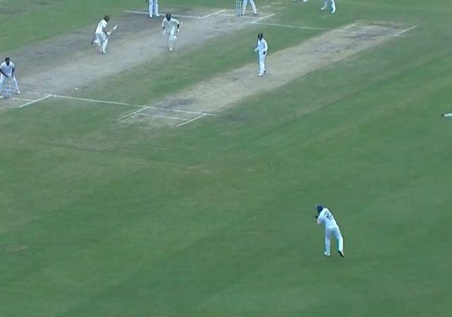 WATCH: Umesh Yadav's pinpoint throw runs out Kagiso Rabada in Ranchi Test