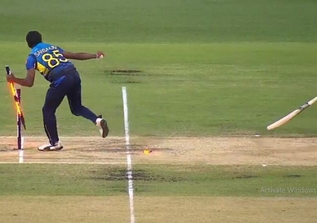 WATCH: Lakshan Sandakan commits blunder to miss Steve Smith's run-out at Gabba