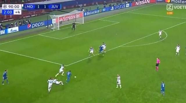 Douglas Costa goal Vs Lokomotiv Moscow: Watch Juventus star scoring magnificent last minute goal to bag 3 points
