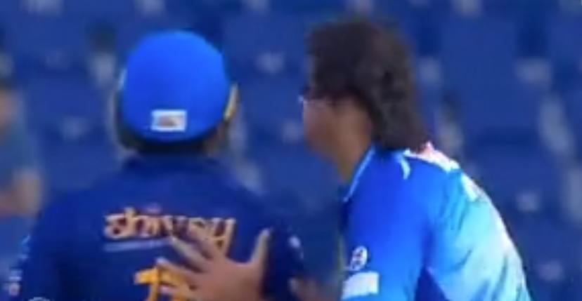 T10 League 2019: Watch Shapoor Zadran pushes Mohammad Shahzad in hilarious send-off