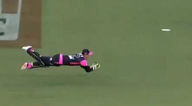 Josh Philippe catch vs Scorchers: Watch Sixers wicket-keeper dives full length to dismiss Liam Livingstone in BBL 2019