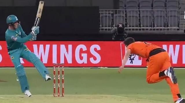 WATCH: Tom Banton ramps Jhye Richardson for gigantic six over wicket-keeper's head in BBL 2019-20