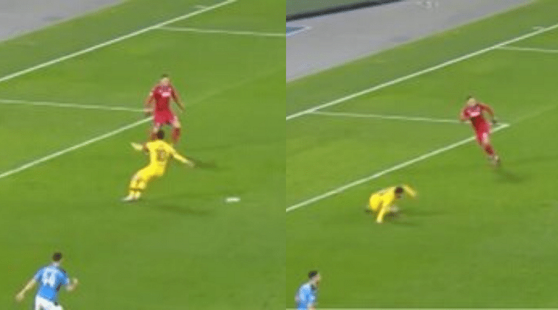 David Ospina gives Lionel Messi a taste of his own medicine during Napoli vs Barcelona