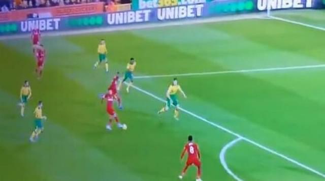 Roberto Firmino makes splendid no-look pass against Norwich City