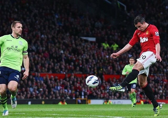 robin van persie Archives - The SportsRush