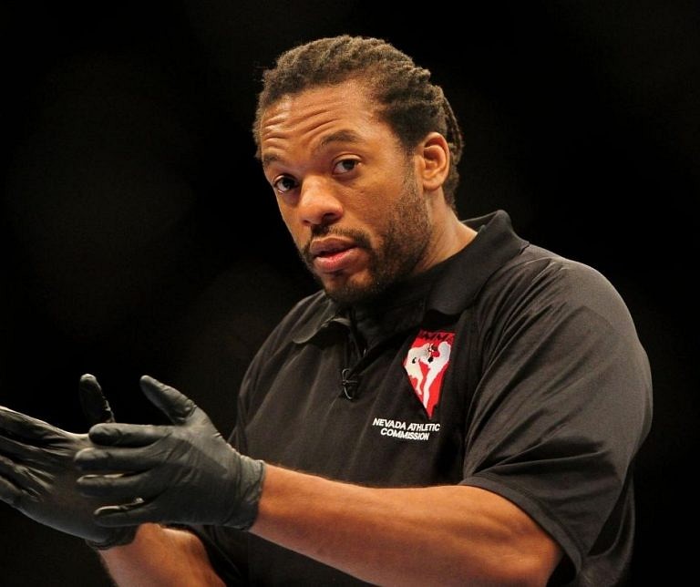 did-the-ufc-referee-herb-dean-made-a-bad-stoppage-watch-what-happened