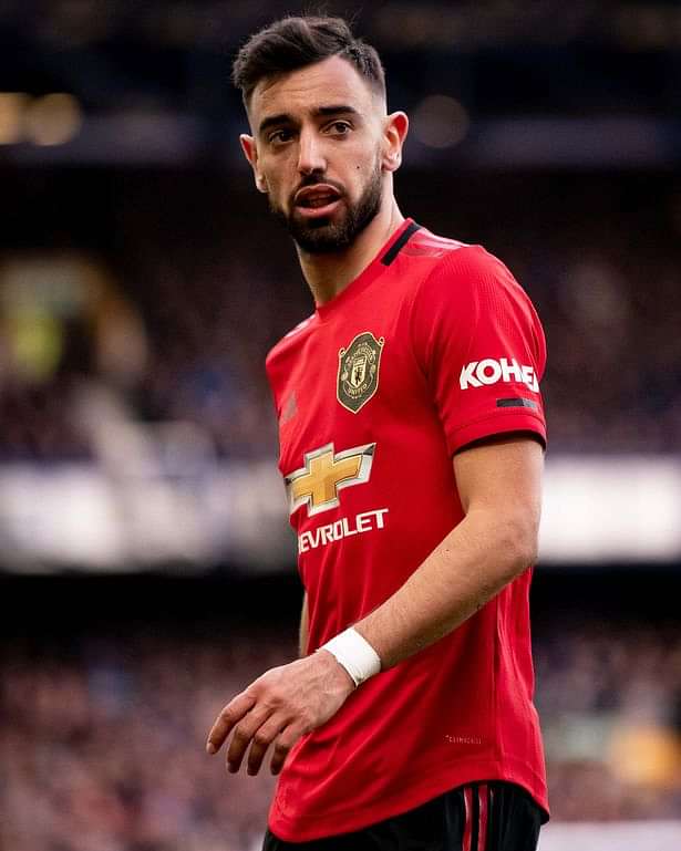 Man Utd News: Bruno Fernandes' Manchester United contract renewal talks  stall