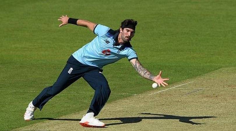 Who has Reece Topley replaced in today's 2nd ODI between England and Ireland in Southampton?