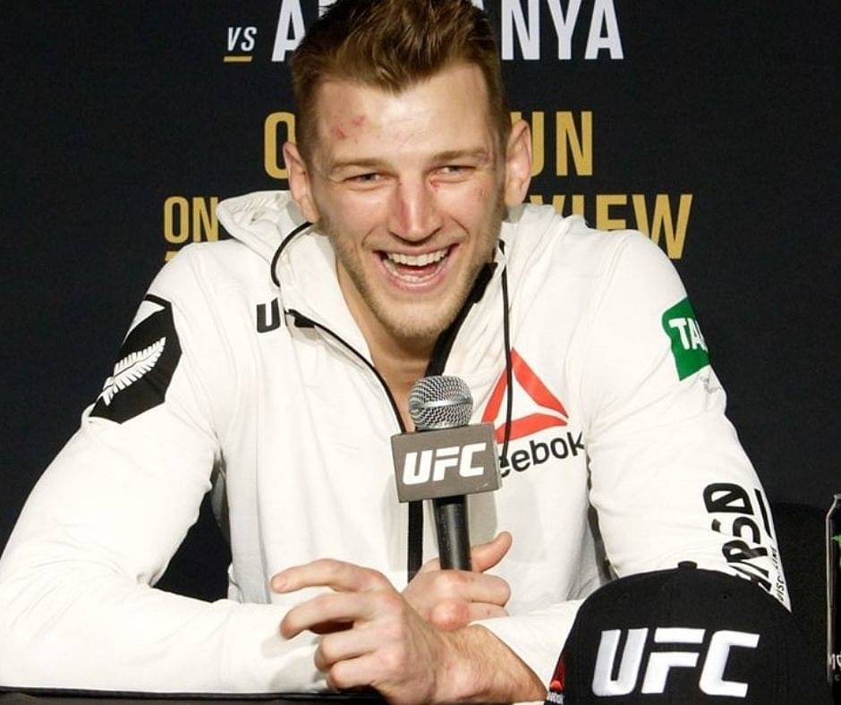 Dan Hooker Predicts a One-Sided Victory In Favour of Israel Adesanya at UFC 253