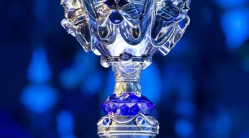 worlds 2018 trophy