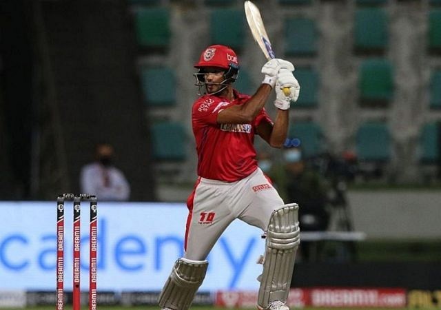 Why is Mayank Agarwal not playing today's IPL 2020 match vs SRH?