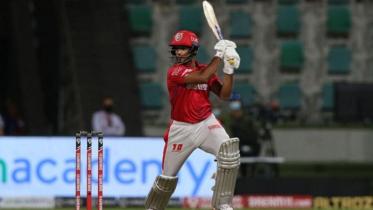 Why is Mayank Agarwal not playing today's IPL 2020 match vs SRH?
