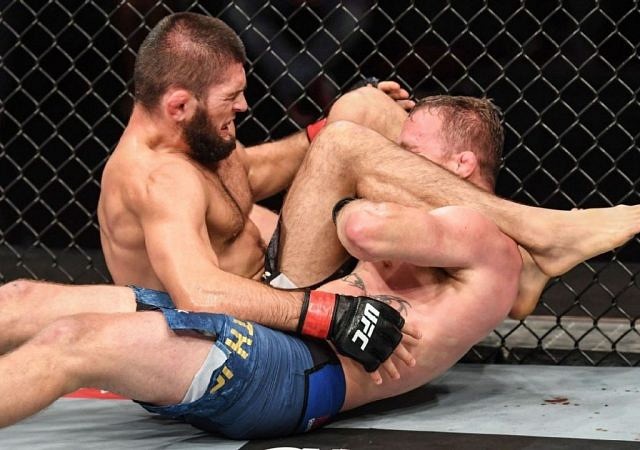"He Didn't Want To Hurt Him In Front Of His Parents"- Daniel Cormier Reveals Why Khabib Nurmagomedov Locked Justin Gaethje in a Triangle Choke