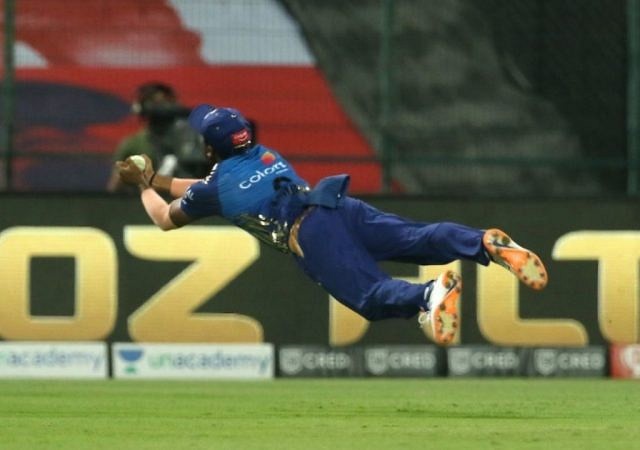 Anukul Roy catch vs Rajasthan Royals: Watch Mumbai Indians substitute fielder grabs breathtaking catch to dismiss Mahipal Lomror in IPL 2020