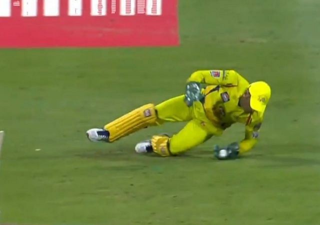 MS Dhoni catch vs Rajasthan Royals: Twitterati slam Sanju Samson after another single-digit score vs CSK