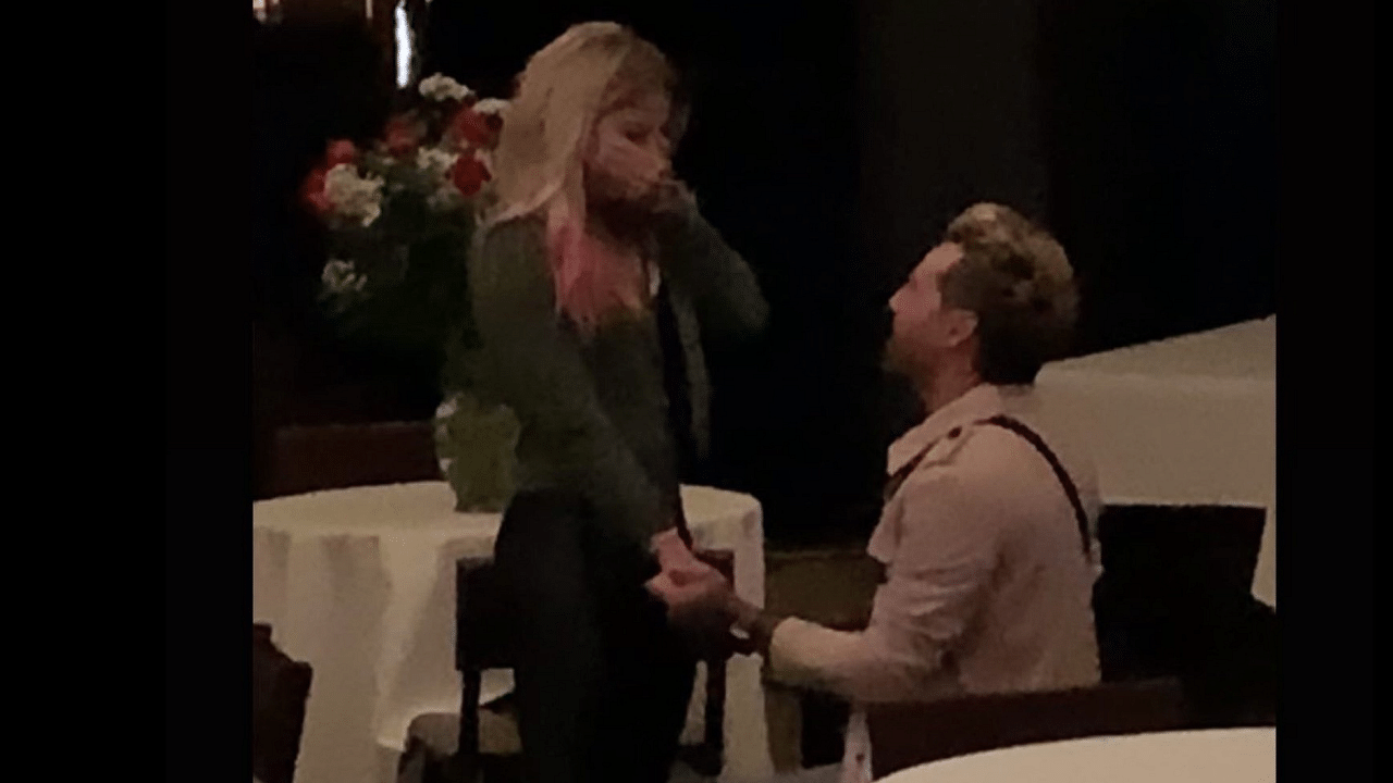 champignon Rådgiver identifikation Alexa Bliss announces engagement to singer boyfriend Ryan Cabrera - The  SportsRush