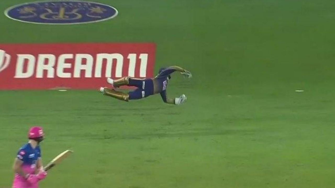 Dinesh Karthik catch to dismiss Ben Stokes: KKR wicket-keeper grabs supreme  catch to dismiss RR all-rounder off Pat Cummins | The SportsRush