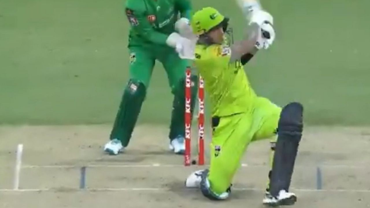 Alex Hales cricket: Watch Hales hits Adam Zampa over the roof to register fastest Thunder half-century | The SportsRush
