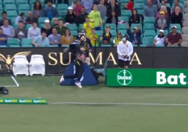 Steve Smith fielding save vs India: Watch Australian player's jaw-dropping  fielding effort to save four runs at SCG | The SportsRush